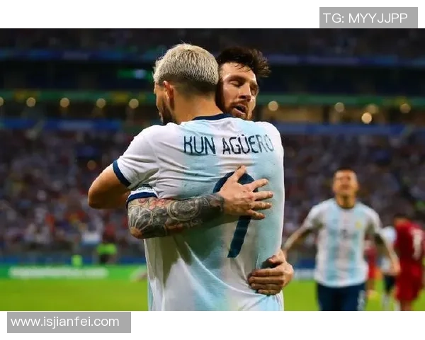 梅西与阿圭罗的足球传奇对决：友谊与竞争的完美融合